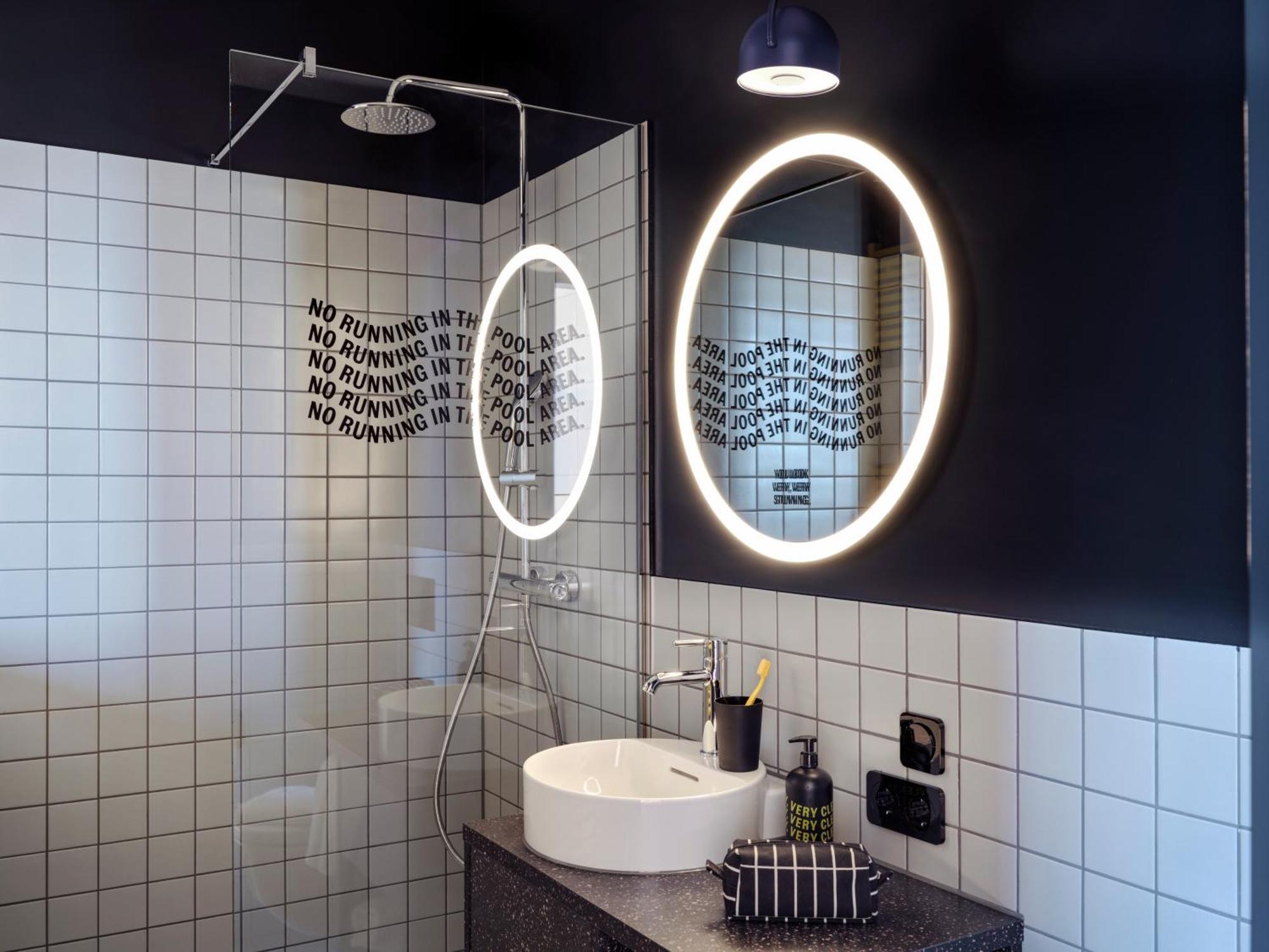 Stayery Guetersloh Hauptbahnhof Eksteriør bilde